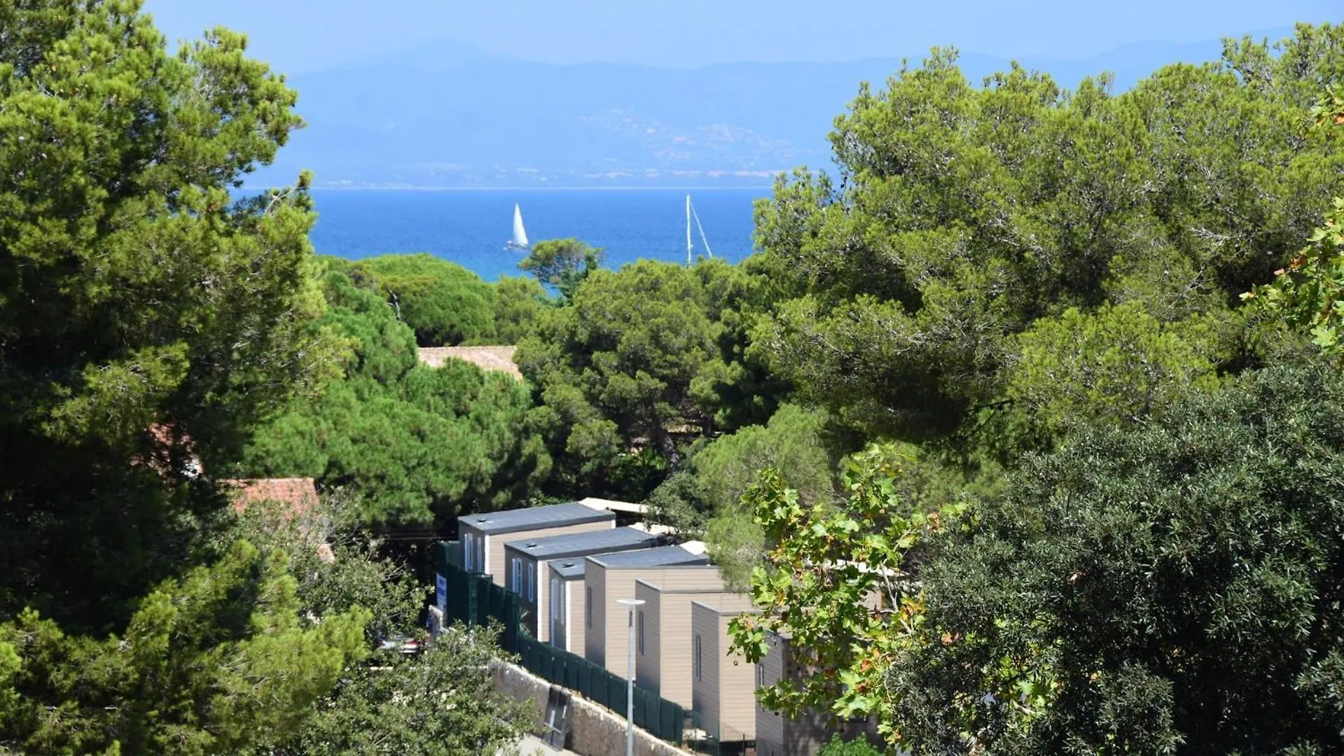 Camping Tikayan Le Mediterranee - Maeva Hyeres 3*,  France